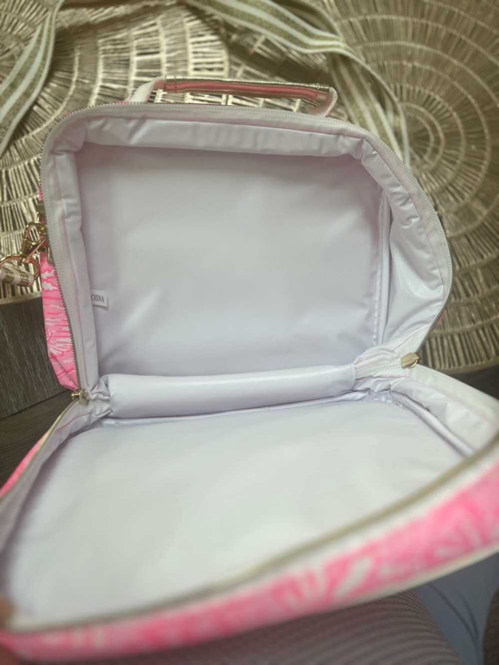 Lilly Pulitzer Pink Crossbody Bag - Picture 4 of 4